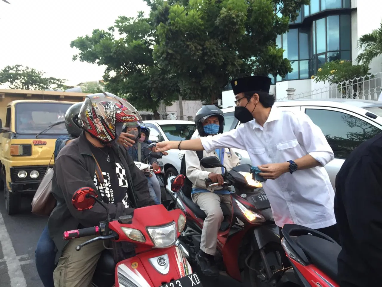 TMP Surabaya Gelar Aksi Simpatik, Tolak Politik Uang