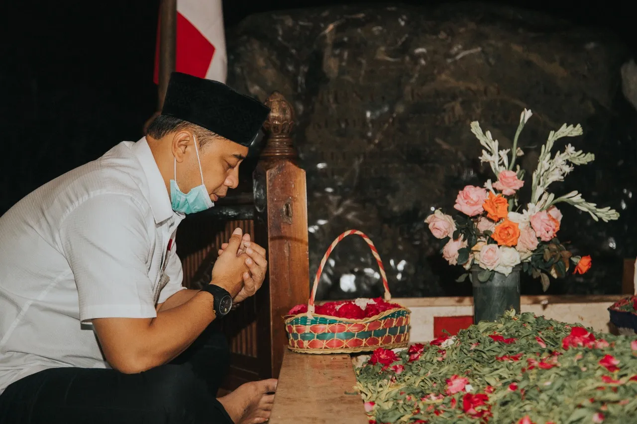Ziarah Makam, Eri Cahyadi Ingin Serap Spirit Pengabdian Bung Karno