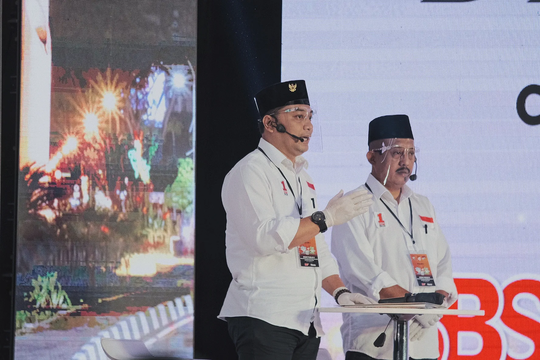 Eri-Armudji Beri Listrik dan PDAM Gratis untuk Warga Lansia