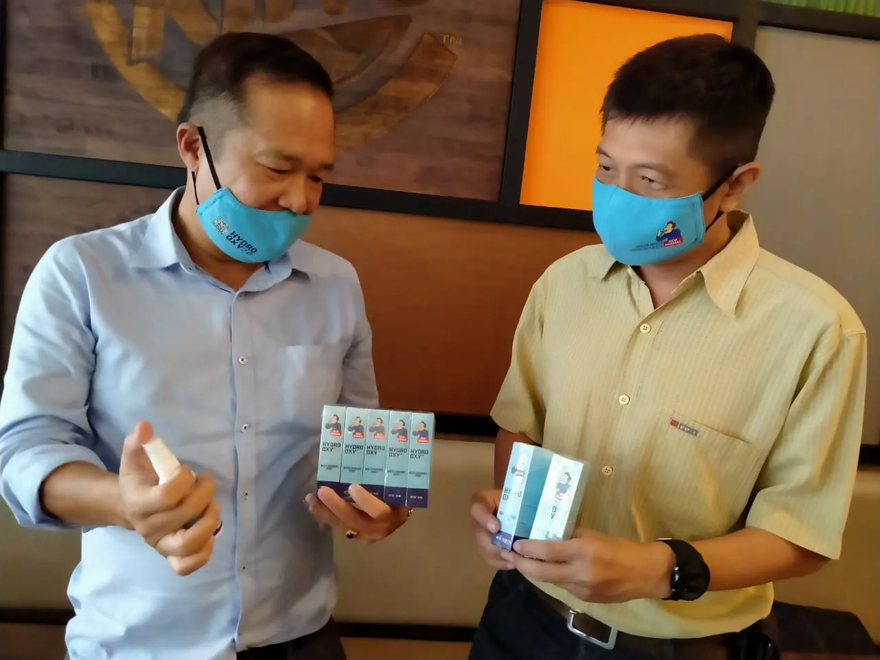 Uji Coba Hydro Oxy, CEO DMOB Berintraksi dengan Pasien Covid-19