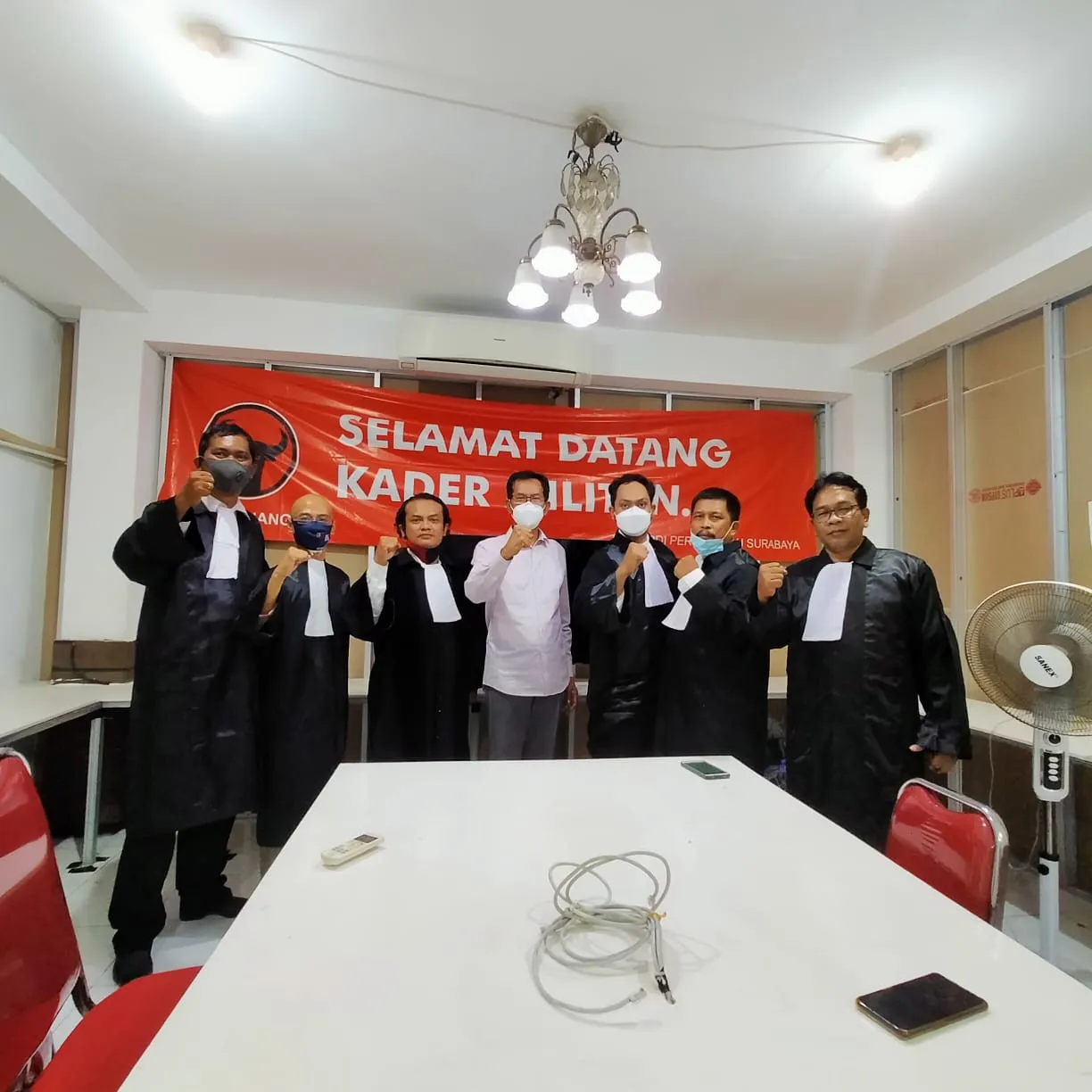 MK Tolak Gugatan Machfud Arifin - Mujiaman, Paslon Eri-Armudji Sah Menang Pilkada Surabaya
