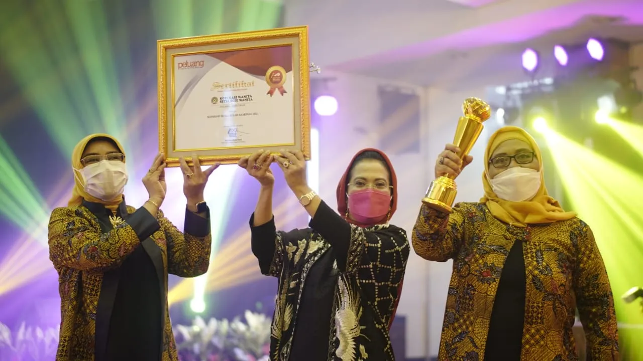 Tiga Kali Masuk 100 Koperasi Besar Indonesia, Untari: SBW Malang Jadi Pelopor Koperasi Wanita