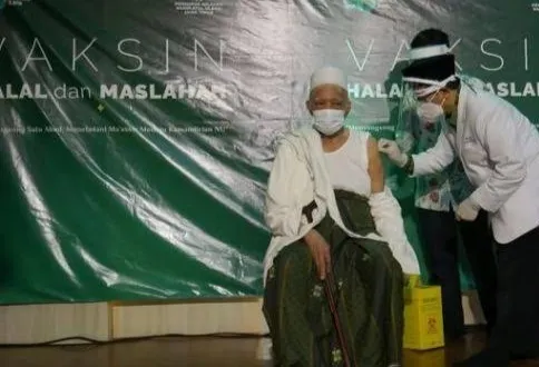 Selasa,100 Kiai di Jatim Bakal Divaksin AstraZeneca