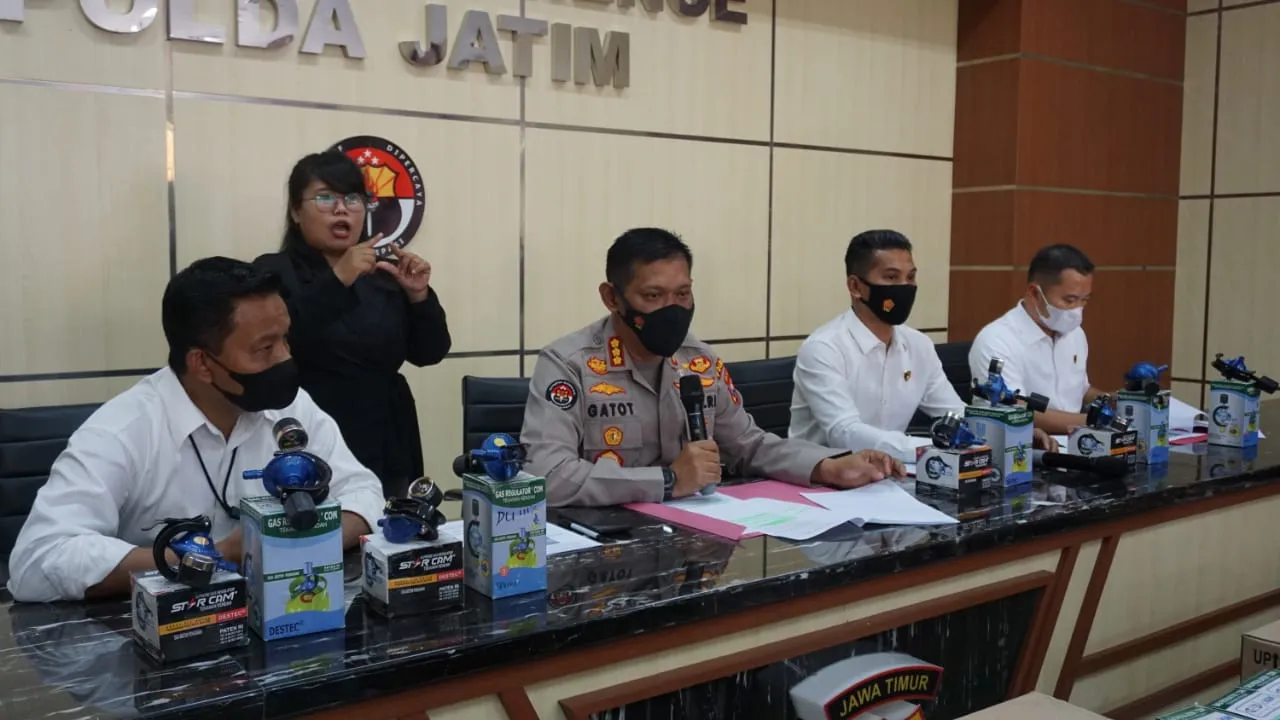 Polda Jatim Bongkar Peredaran Regulator Tak Ber SNI