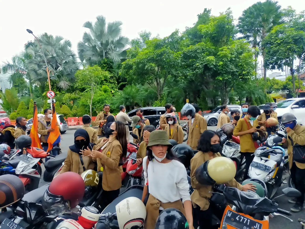 Ratusan Dosen dan Mahasiswa STKW Demo, Protes Keterlibatan ASN Pemprov Jatim