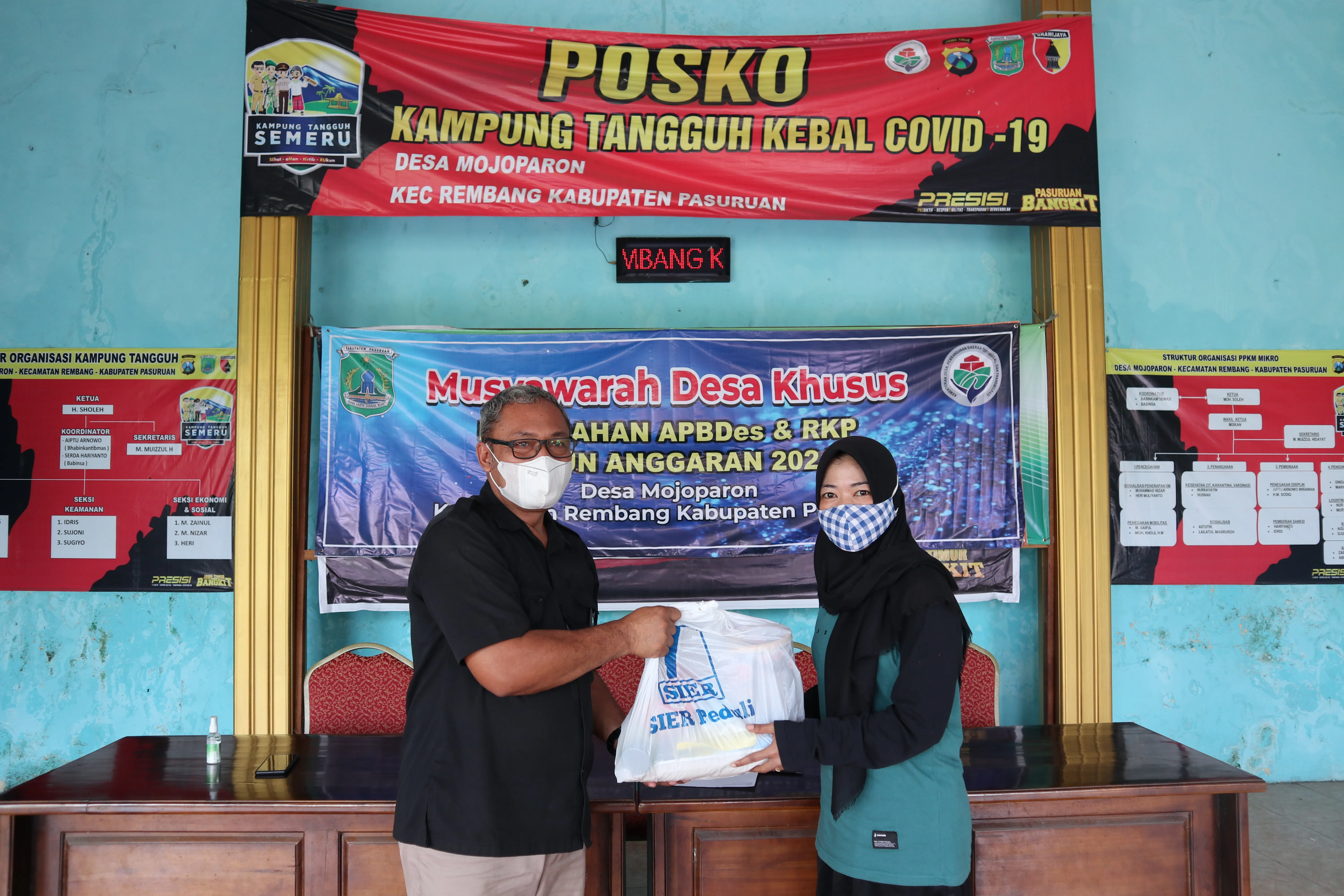 PT SIER Bagikan 1000 Paket Sembako Untuk Warga Kurang Mampu di Pasuruan dan Surabaya