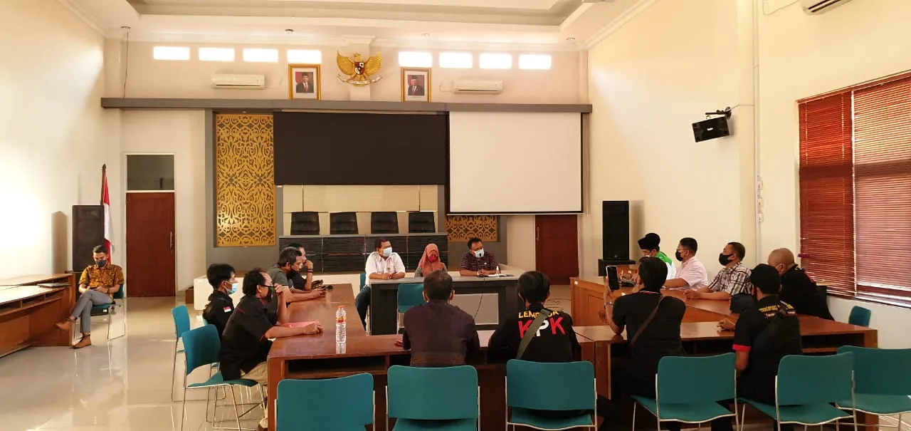 Datangi Dinas ESDM Jatim, Nelayan Banyuwangi Pertanyakan Izin Proyek Reklamasi Laut Watu Dodol