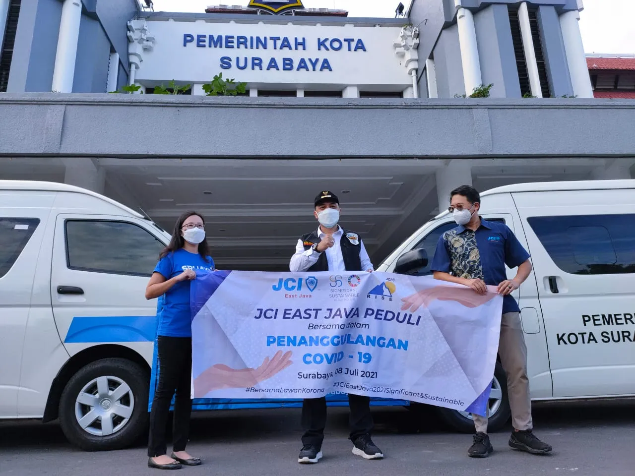 JCI East Java Pinjamkan 5 Unit Mobil Jenazah, Walikota Surabaya : Terima Kasih