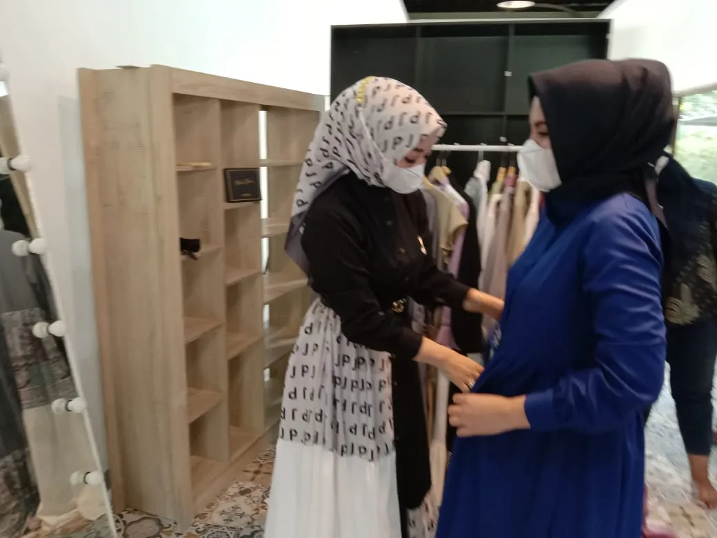 Meski Omset Turun 40, PJ Clothing Terus Berinovasi Design Busana Muslim Milenial