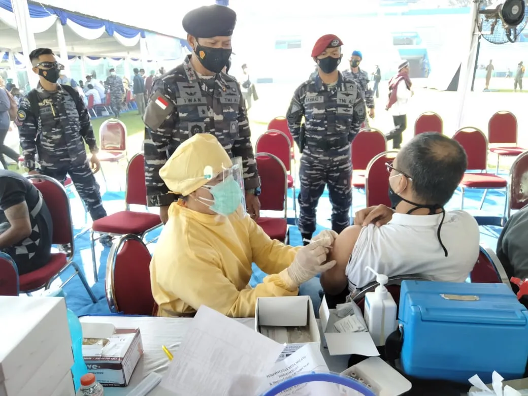 Pangkoarmada II Terus Mempersenjatai Masyarakat Melawan COVID-19