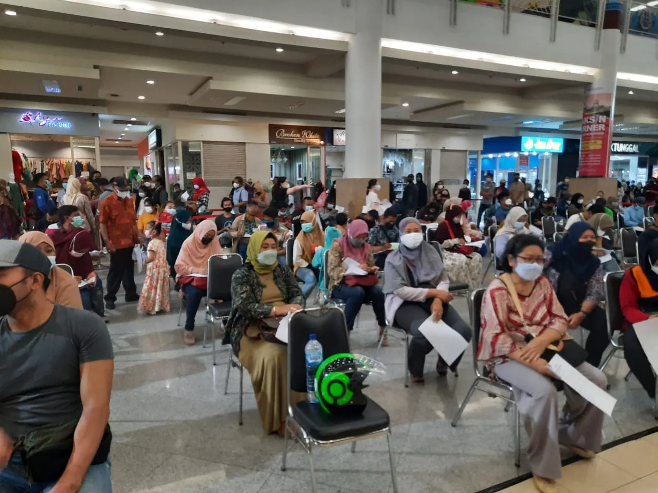 Asyik Jalan - jalan ke Royal Plaza Bisa Vaksin Covid Gratis