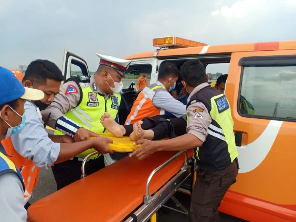 Vanessa dan Suami Tewas Kecelakaan Tunggal di Tol Jombang