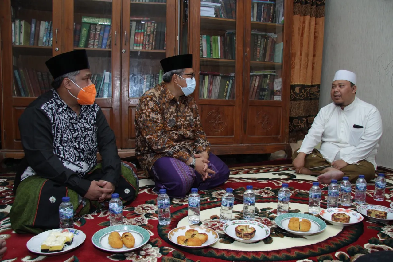 Pengasuh Ponpes Sidosermo Apresiasi Lomba Baca Kitab Kuning PKS