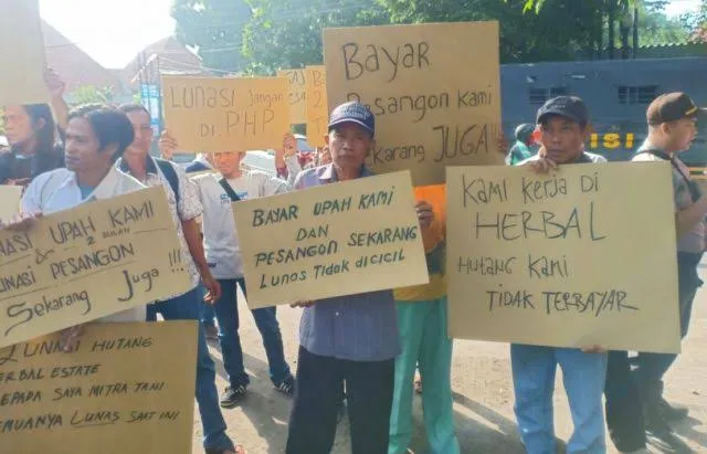 Wali Kota Eri Tampung Usulan UMK SPSI Surabaya