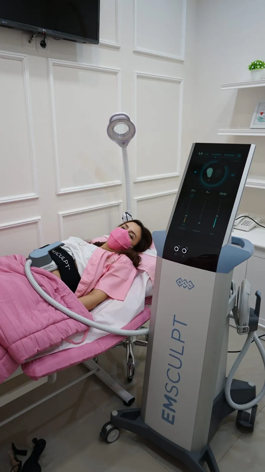 Ingin Perut Sixpack dan Bokong Kencang Yuk Coba Perawatan Body Exilis dan Emsculpt