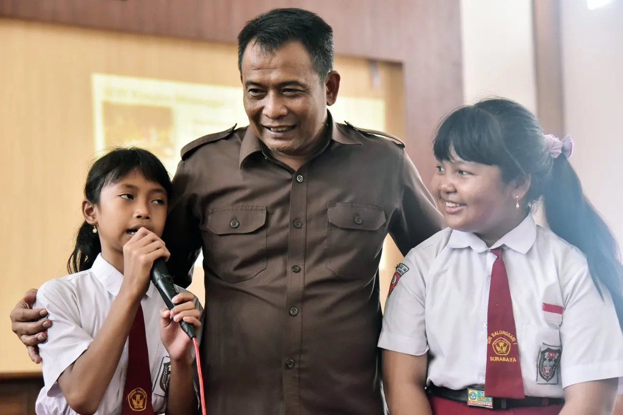 Pemkot Surabaya Beri Beasiswa Kuliah Gratis untuk 600 Bunda Paud