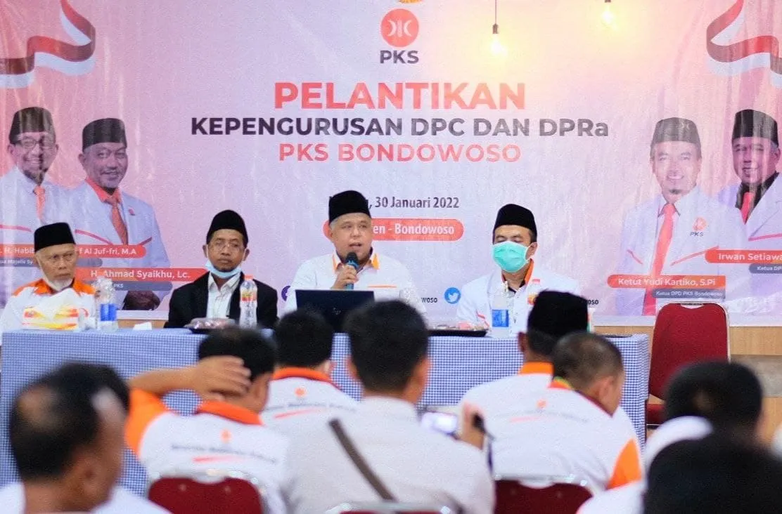 Lantik 104 Struktur Ranting Bondowoso, Kang Irwan Tegaskan Sikap PKS Bela Rakyat