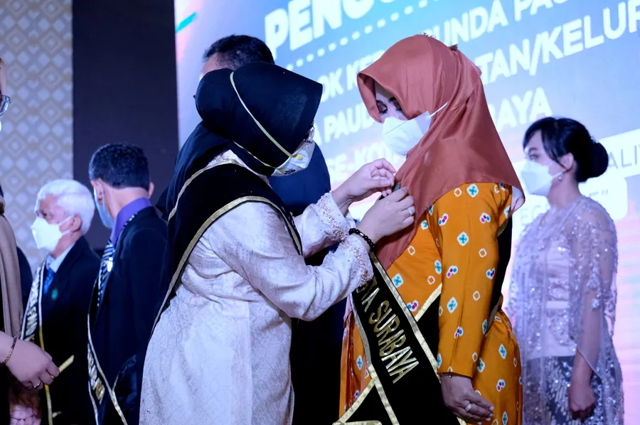 Wali Kota Eri Kukuhkan 184 Ibu Paud Sekaligus Luncurkan Aplikasi Si Bunda