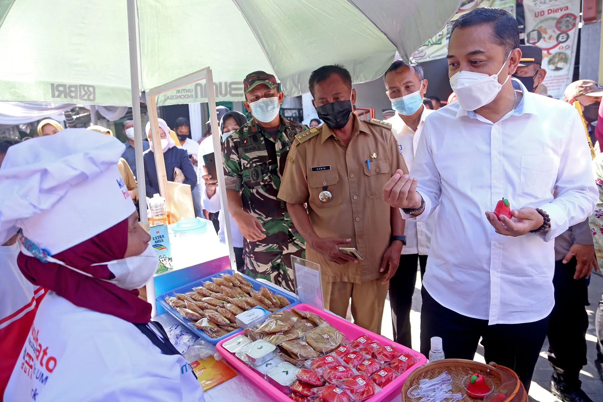 Dongkrak Ekonomi Warga Perkampungan: Pemkot Surabaya Kembangkan Potensi Kampung Wisata Kue