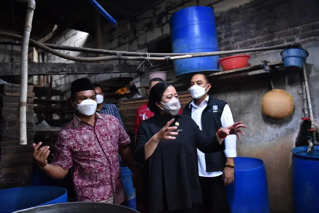Kunjungi Kampung Tempe Surabaya, Puan Maharani Minta Kelangkaan Minyak Goreng Bisa Diatasi Sebelum Ramadan
