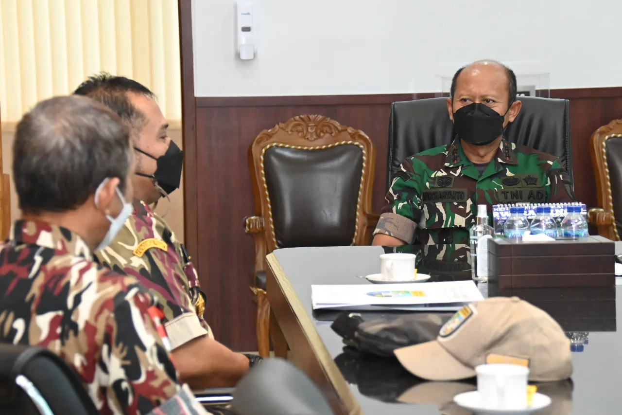 Pangdam V/Brawijaya Dorong GM FKPPI Jatim Ikut Sukseskan Program Vaksinasi Booster