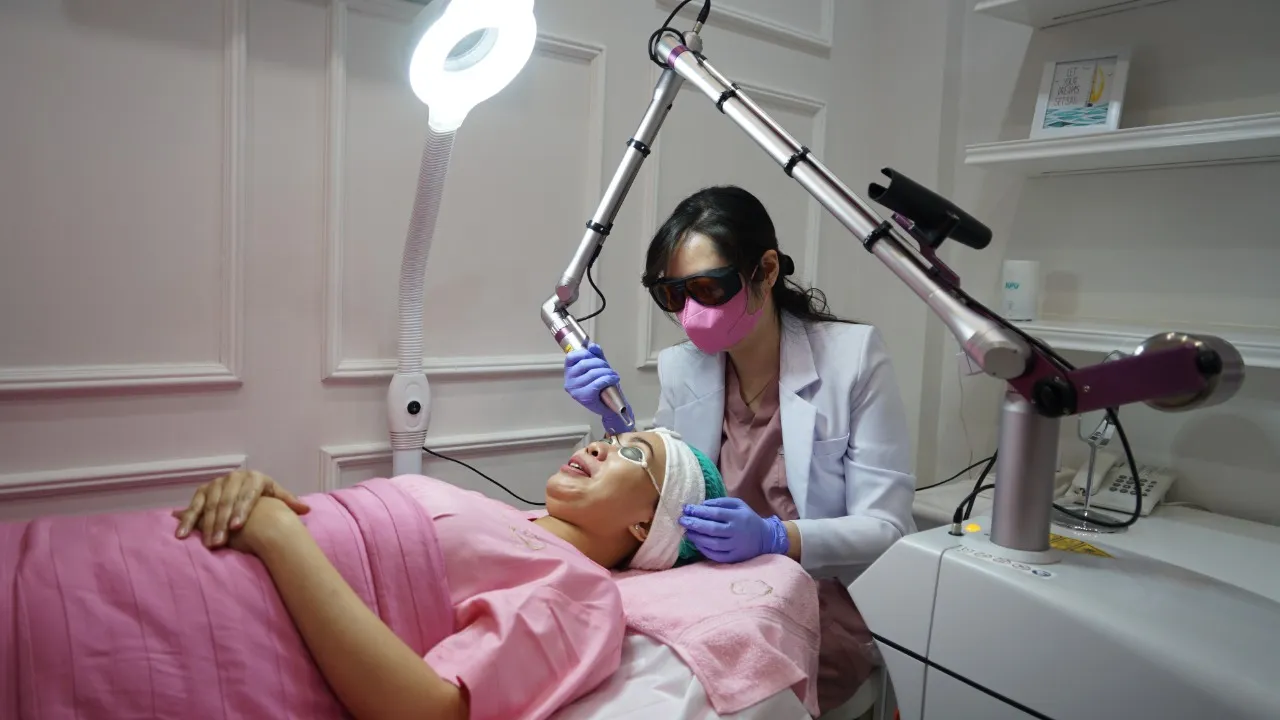 Solusi Wajah Awet Muda, Dengan Perawatan Terkini dari KLT The Aesthetic Clinic