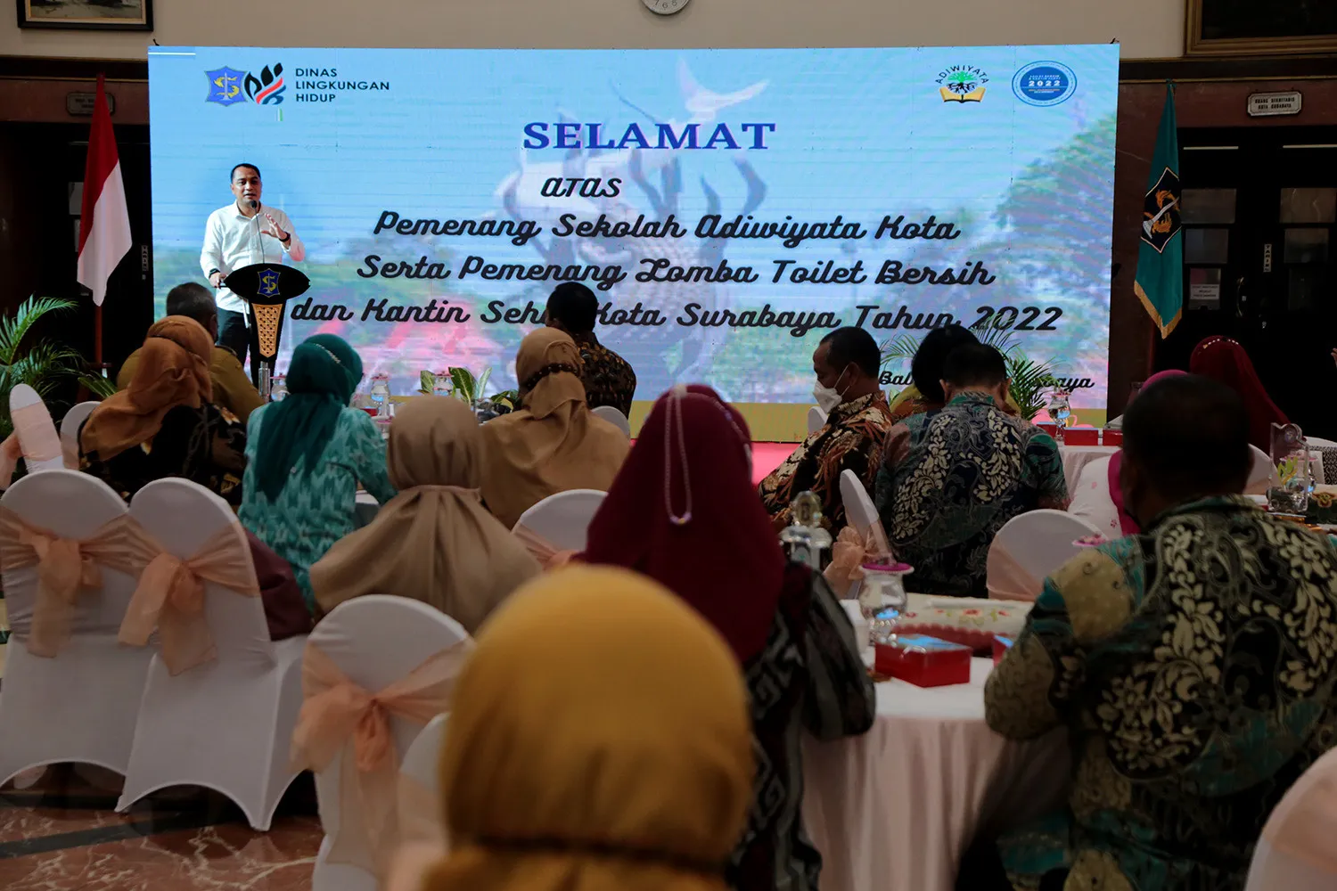 Raih Juara Harapan Dua Lomba Toilet dan Kantin Bersih, SDN Ngagel Rejo 1 Dapat Penghargaan dari Wali Kota Surabaya