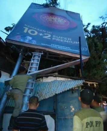 Curah Hujan di Surabaya Tinggi, Komisi A Minta Pemkot Pantau Titik Reklame Rawan Roboh