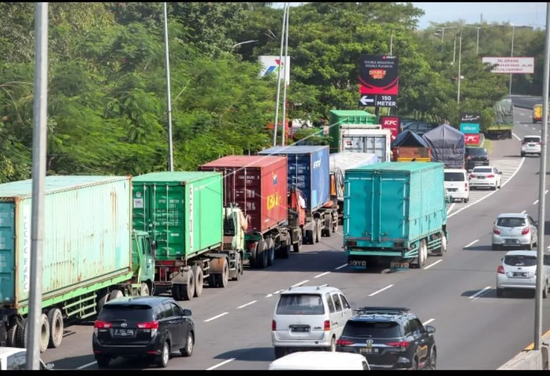 Solar Langka di Jatim Akibat Lambatnya Distribusi dari Terminal BBM ke SPBU