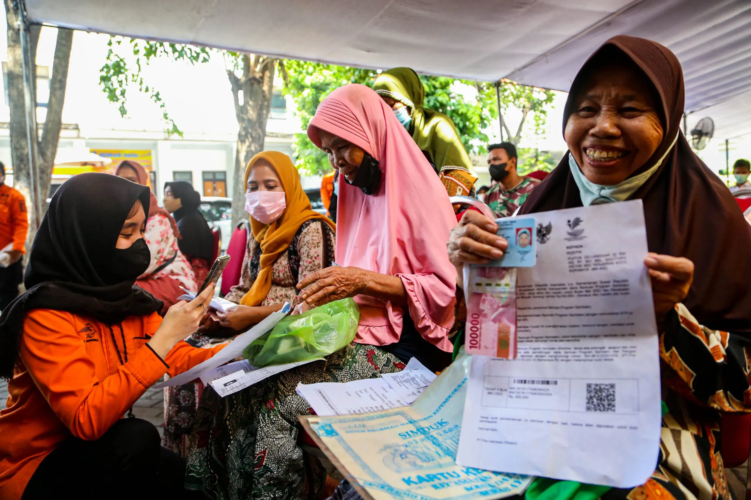 98,26 Persen Warga Surabaya Sudah Terima Dana BLT Migor