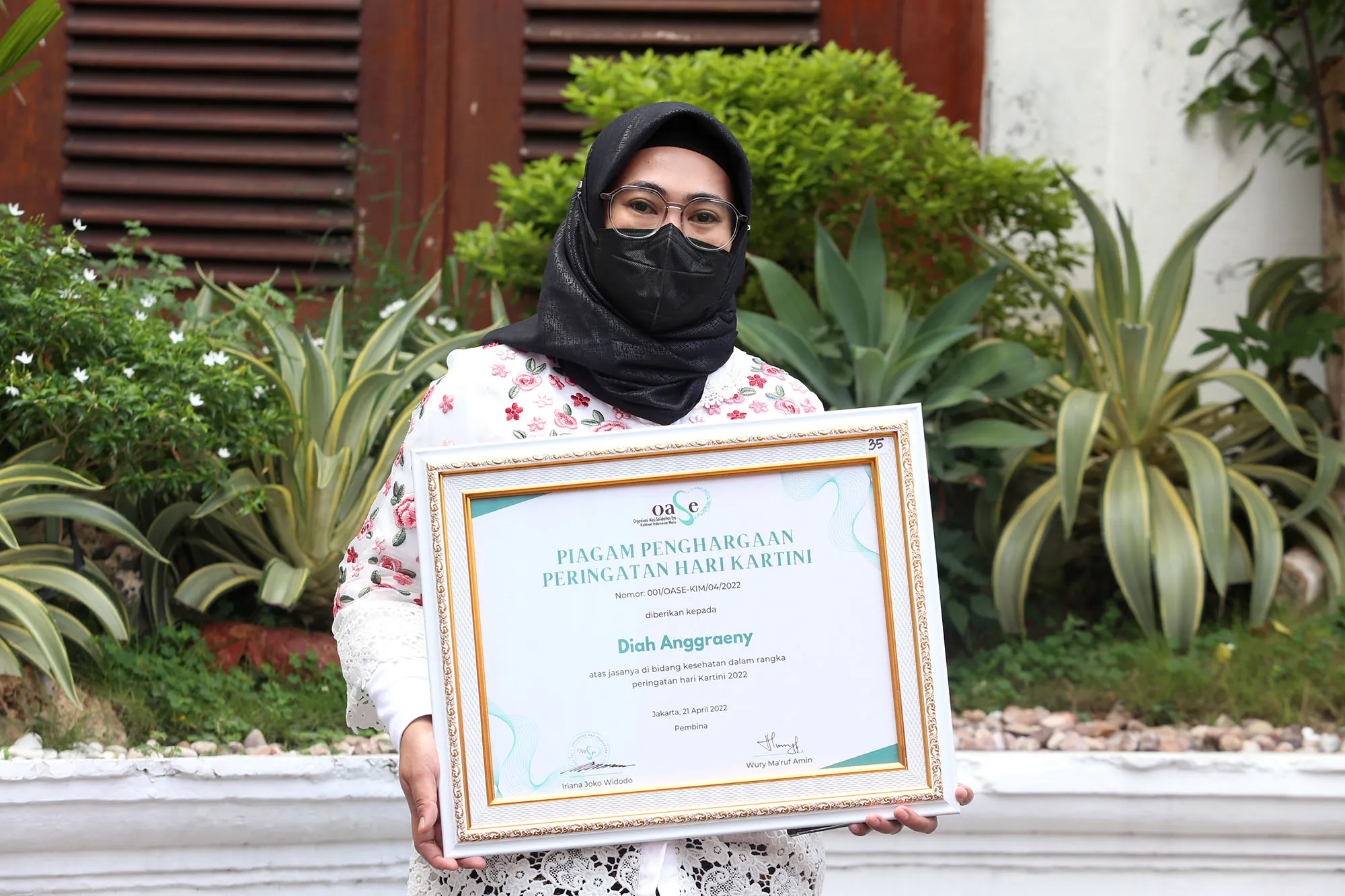 Peduli Pendidikan ABK, Dosen PLB Unesa Terima Penghargaan Dari Wali Kota Eri