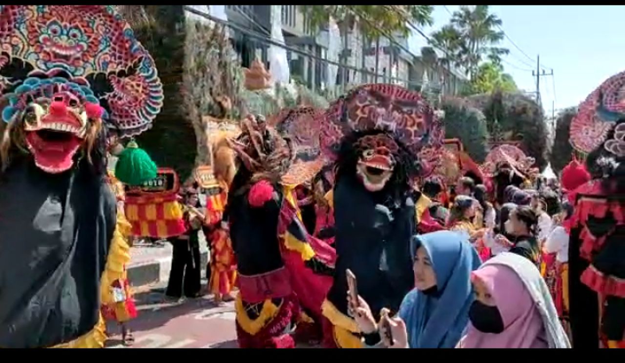 Ratusan Seniman Reog Surabaya Gelar Demo Protes Reog Diklaim Malaysia