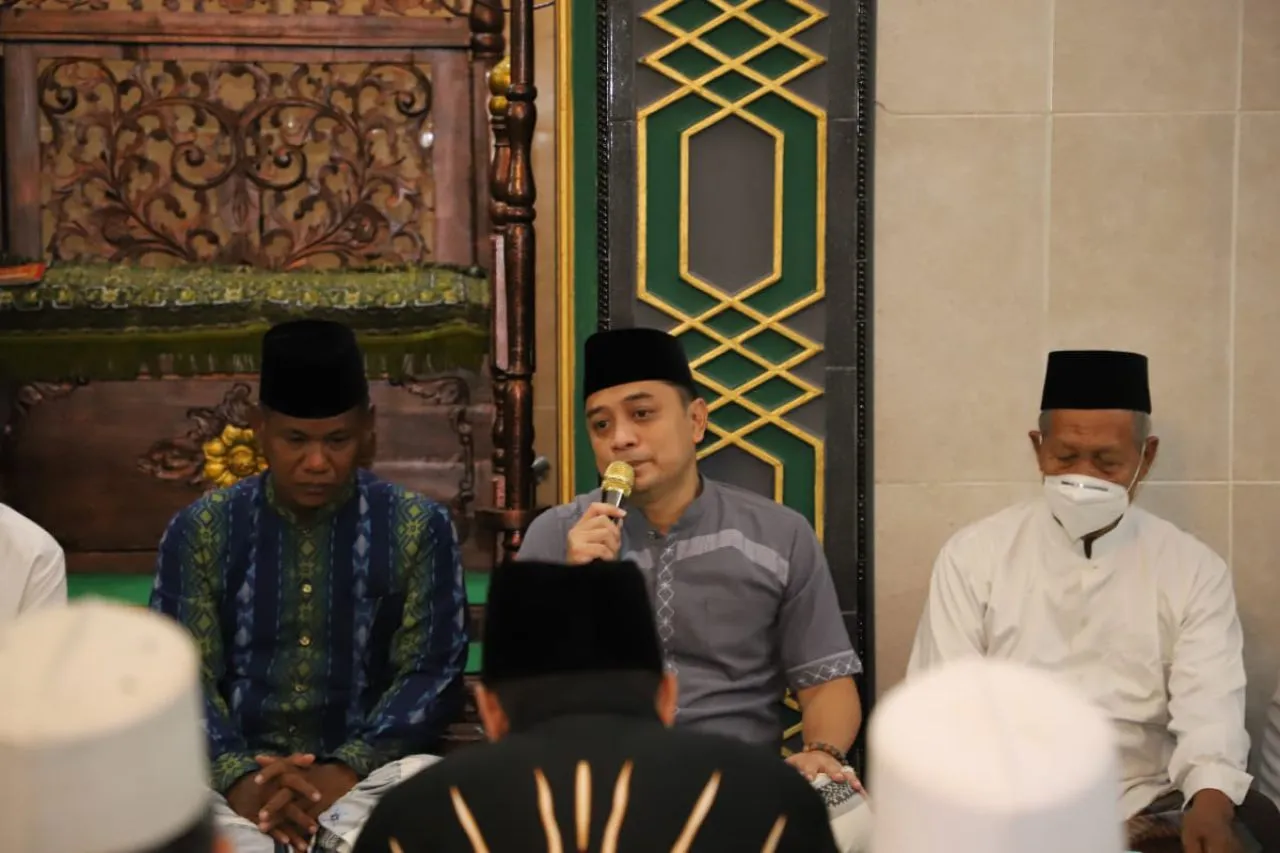 Wali Kota Eri Tahlil dan Doa Bersama Ribuan Warga untuk Korban Laka Bus