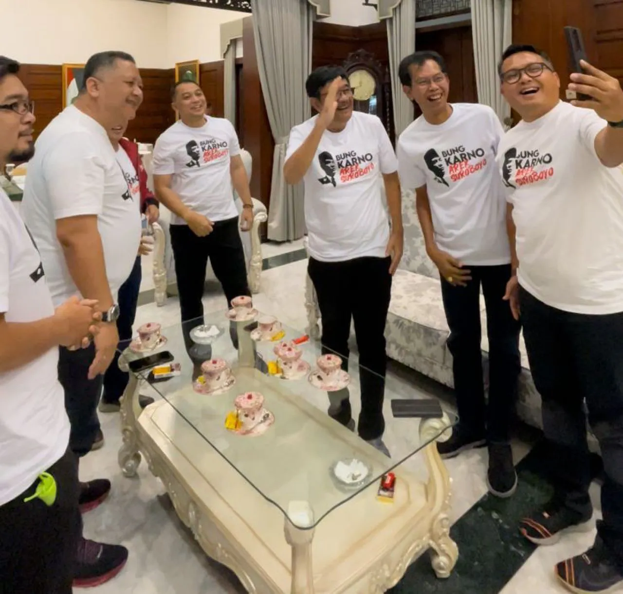 Hasto Sidang Doktor, PDIP Surabaya: Inspirasi Belajar Sepanjang Hayat