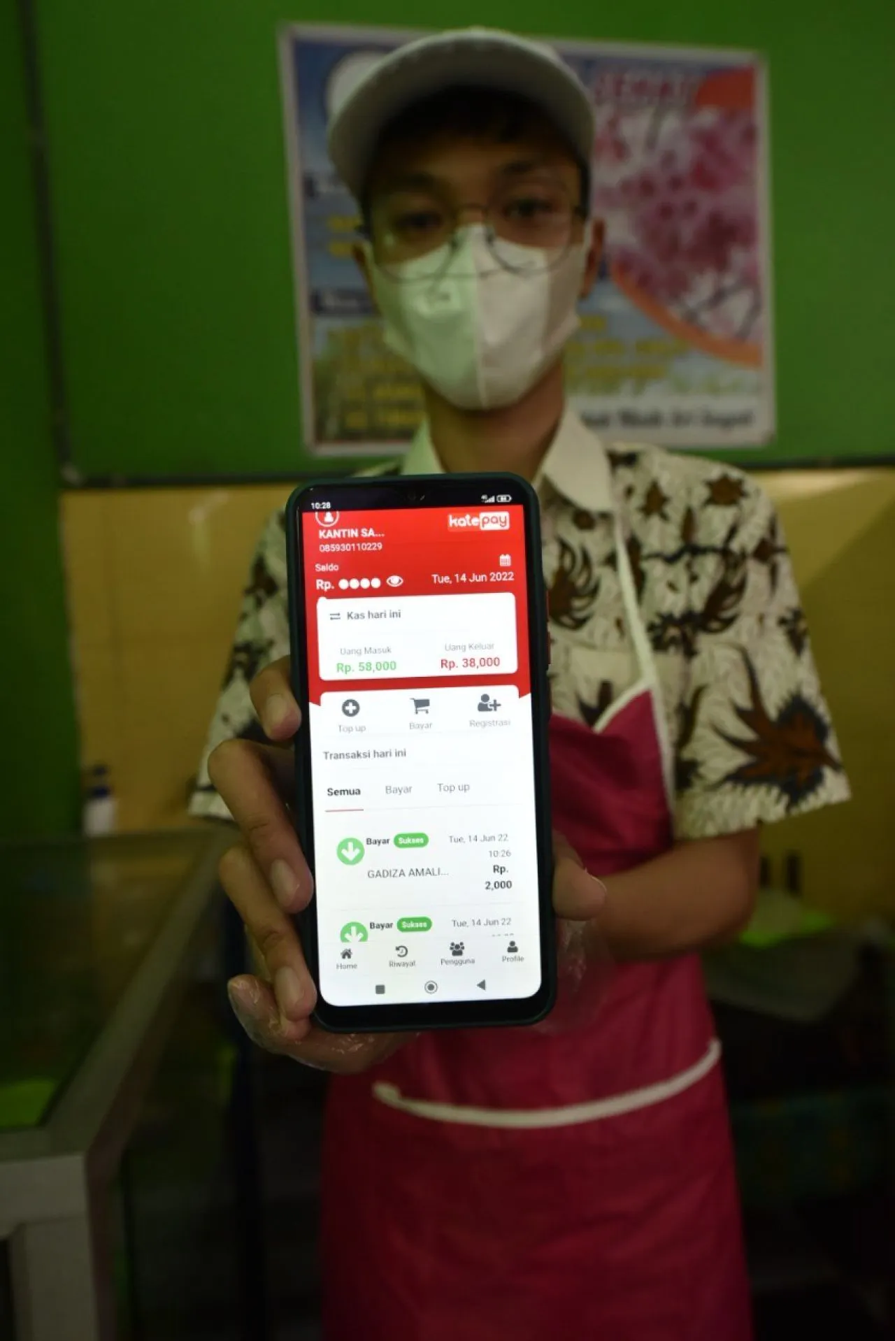 Melalui KATEPay, Siswa Bisa Jajan di Kantin Sekolah dengan KAI