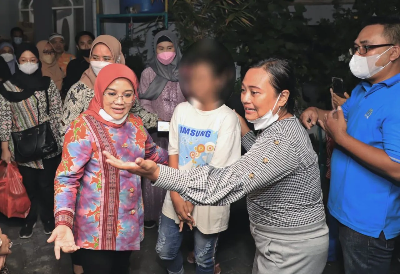 Rini Eri Cahyadi Kunjungi Anak Disabilitas Korban Kekerasan Seksual di Surabaya