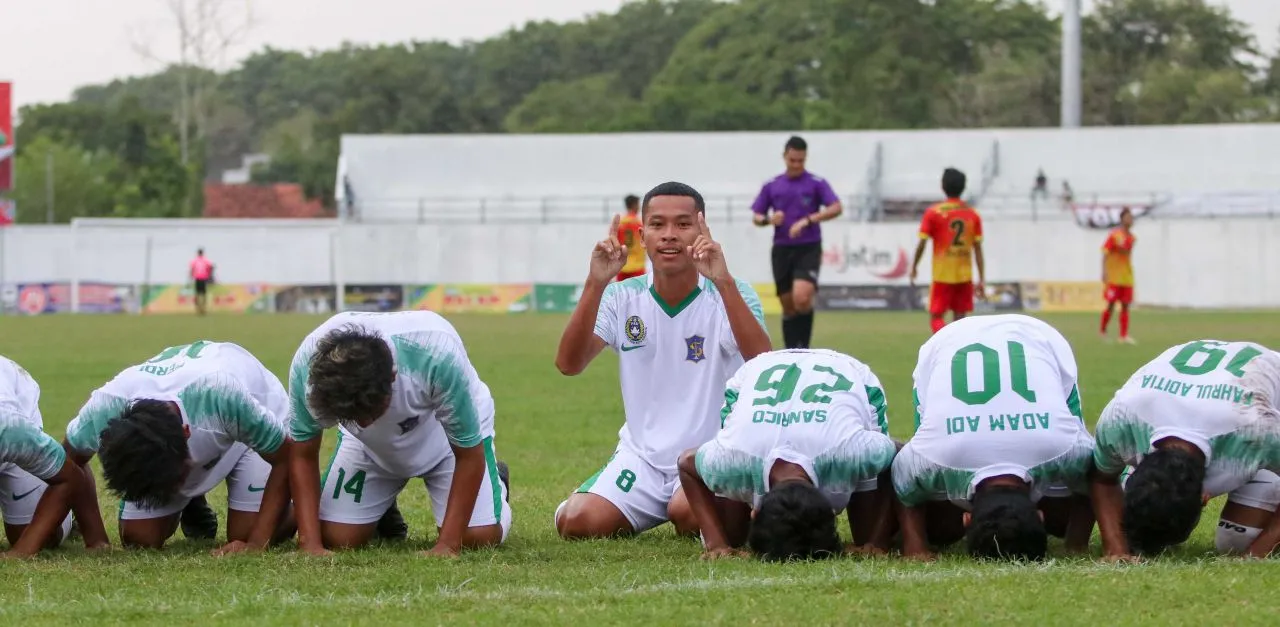 Tundukan Kab Kediri 0 - 5, Tim Sepak Surabaya Lolos 8 Besar