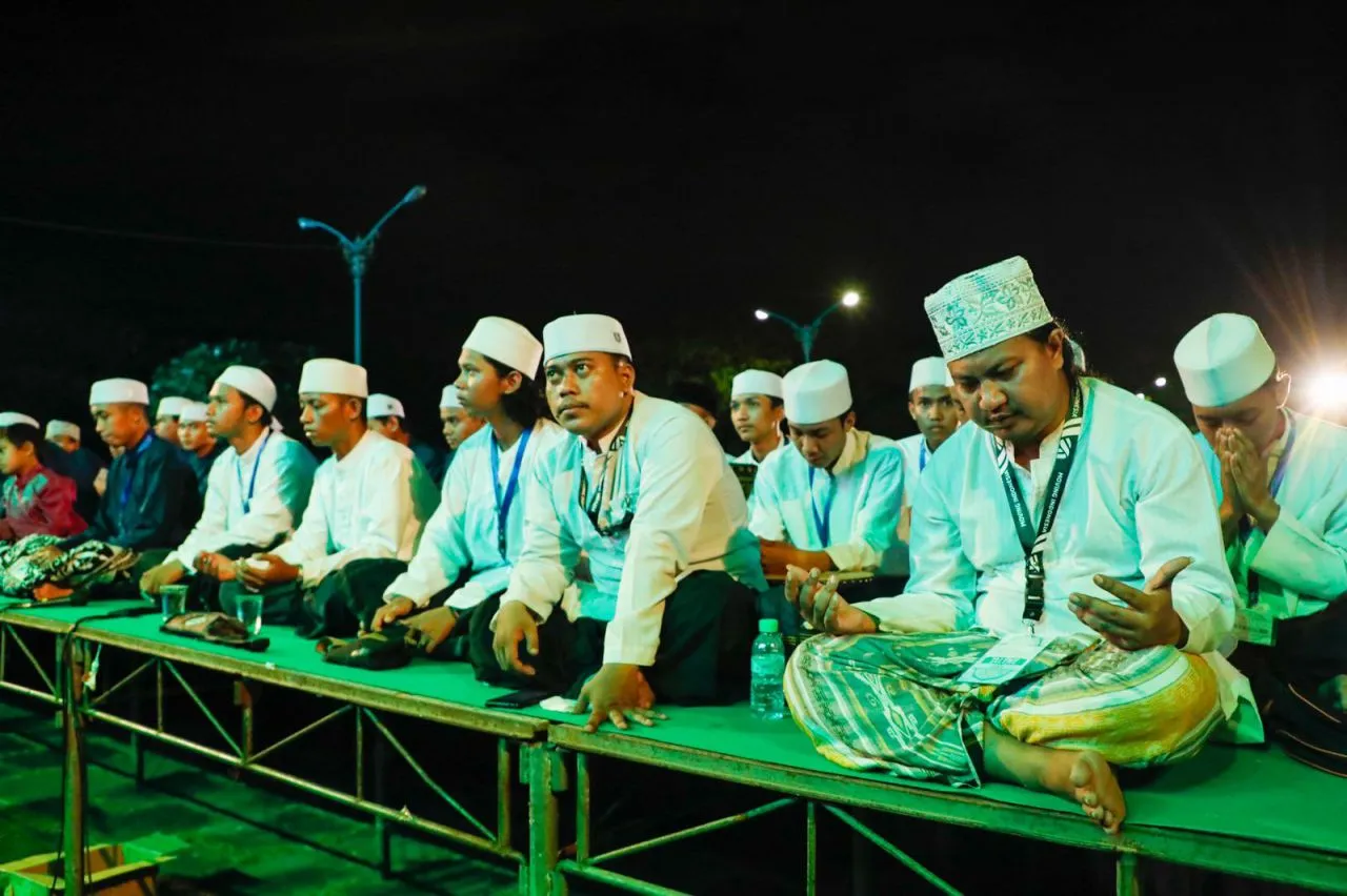 Istighosah,Ulama dan Ribuan Santri Bermunajat Ganjar Jadi Presiden 2024