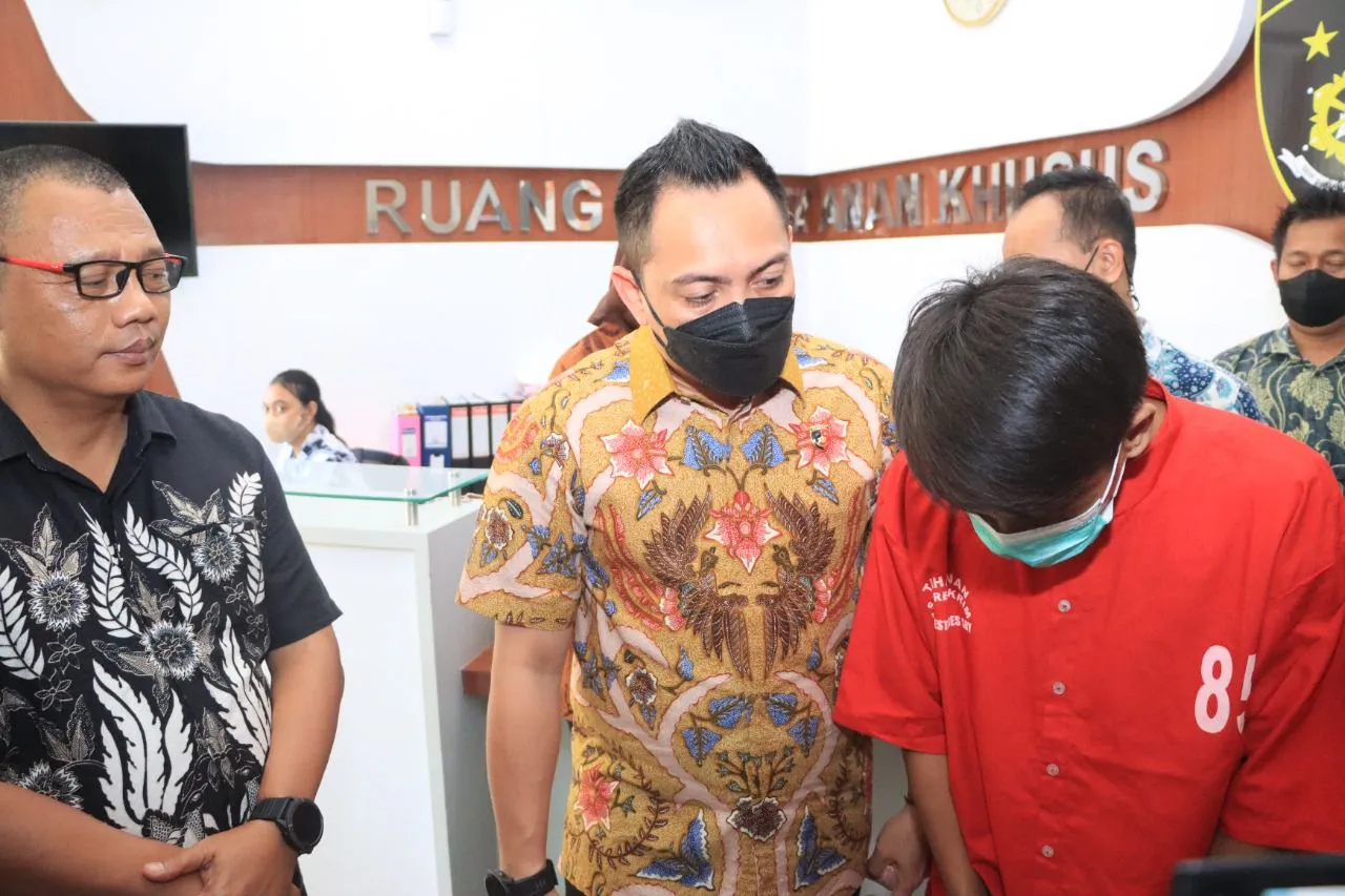 Naas! Rekam Tetangga Mandi, Pemuda di Surabaya Terancam Bui 12 Tahun