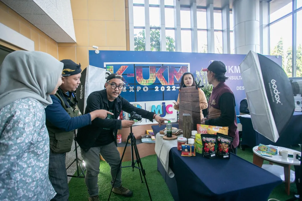 Berikan Service Foto Produk Gratis selama K-UKM Expo Wagub Emil: "MJC ini Seperti Kerbau dan burung Pipit, Saling Menguntungkan