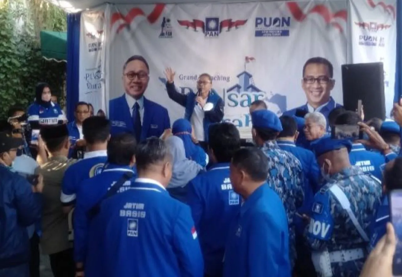 Warga Surabaya Antusias Datangi PANsar Sembako Murah PAN Jatim