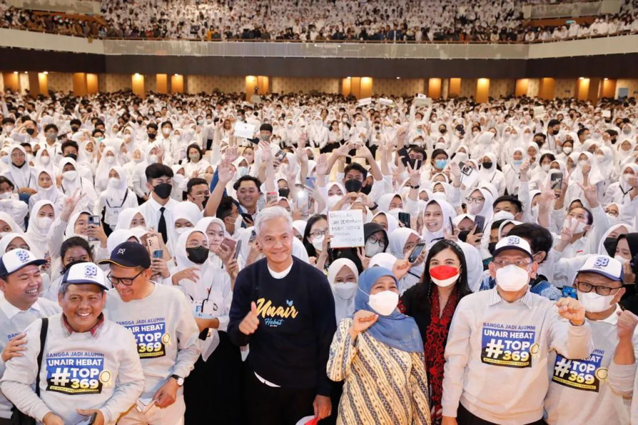Ganjar Datang, Teriakaan ‘Tugiman’ Menggema Dari 8700 Mahasiswa Unair