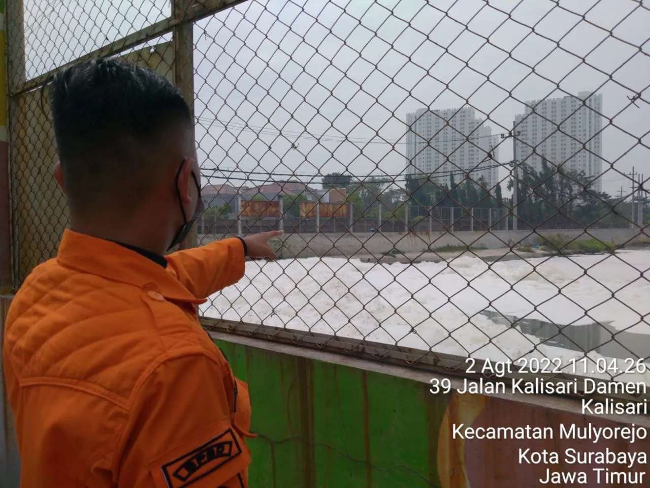 Cegah Timbul Busa di Sungai, Pemkot Surabaya Lakukan Ini