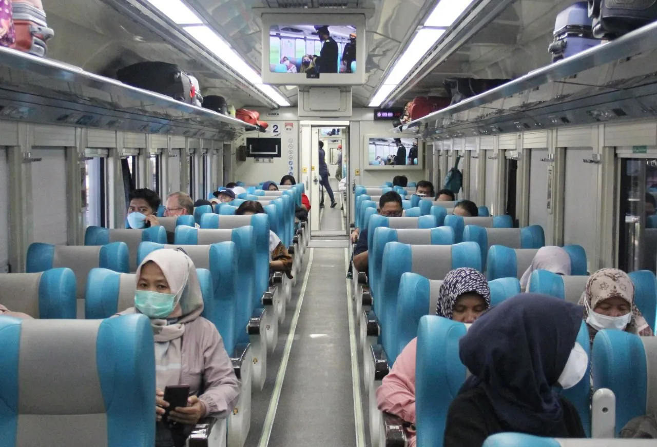 HUT KAI ke-77, Daop 8 Surabaya Berikan Diskon Pembelian Produk Di Gerai Stasiun