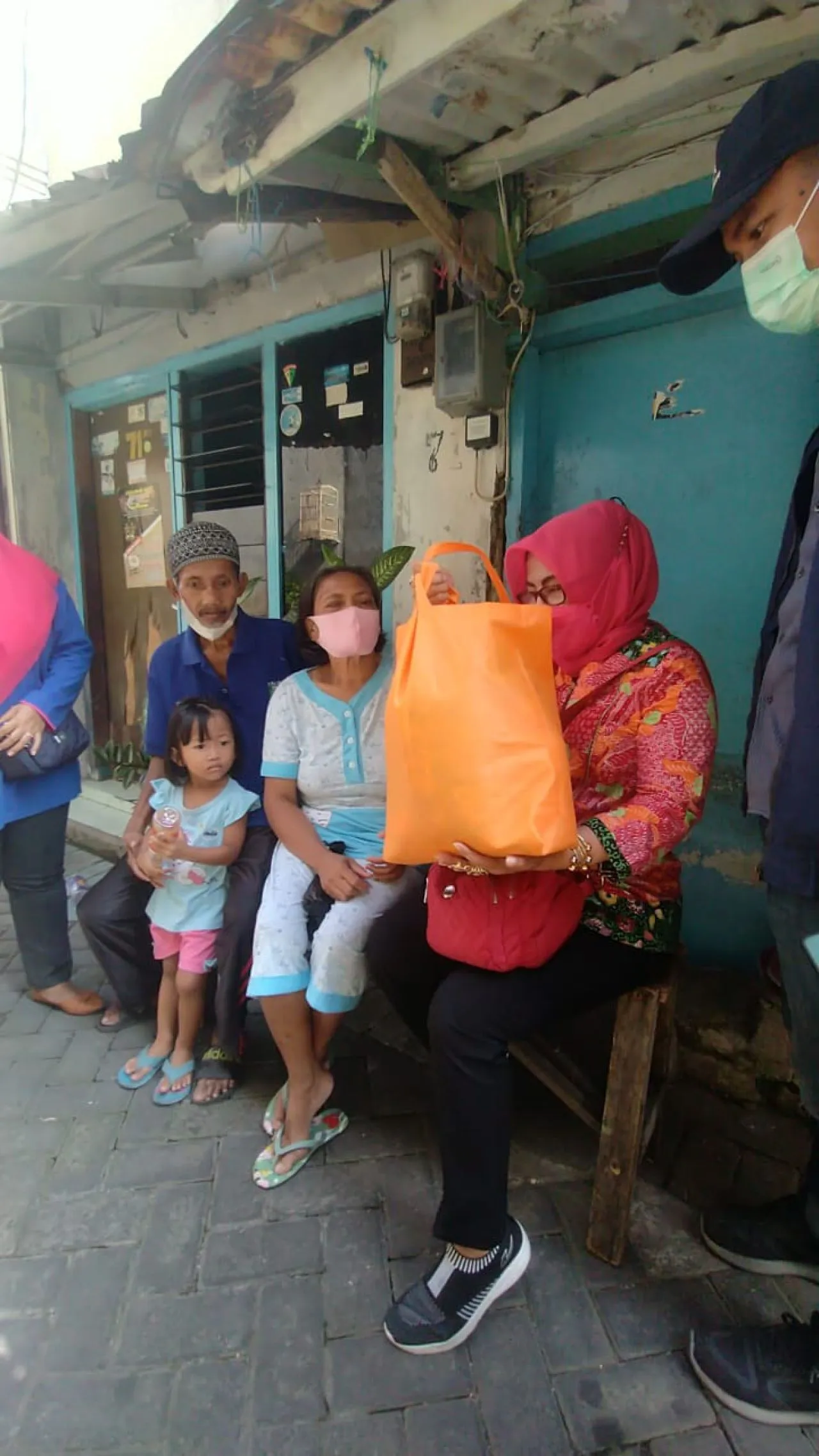 Pemkot Surabaya Pantau Kesehatan Pasutri Penderita TBC dan Katarak di Gubeng