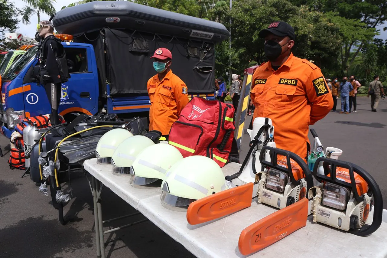 Hadapai Cuaca Ekstrem, BPBD Surabaya Cek Kelengkapan Alat Tanggap Bencana di 16 Pos Pantau