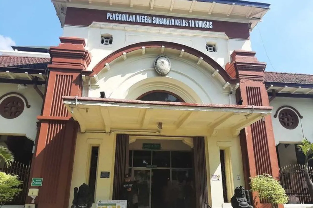 PN Surabaya Belum Keluarkan Izin Penyitaan Tongkang Milik PT Bahana Line