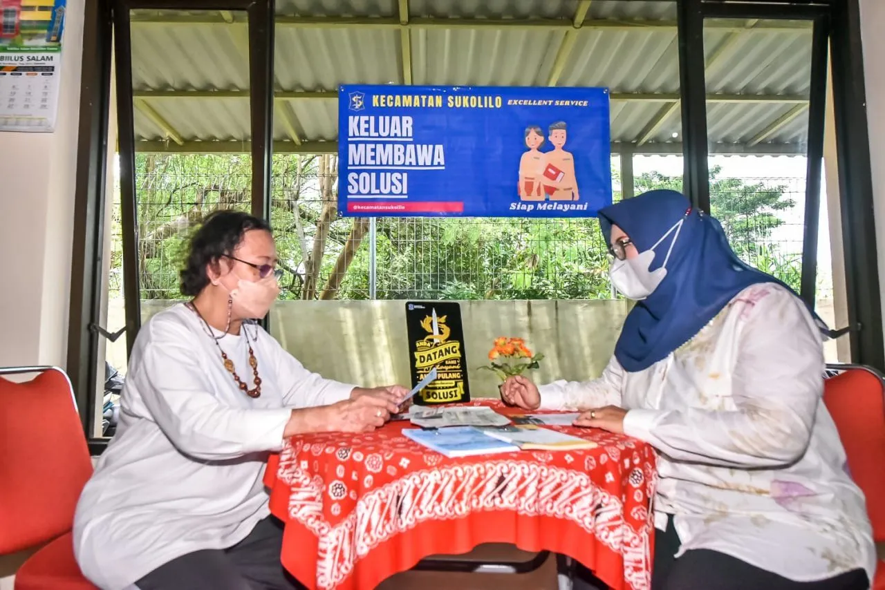 Walikota Eri Cahyadi Monitor Pelayanan Publik Lewat CCTV di Ruang Kerjanya