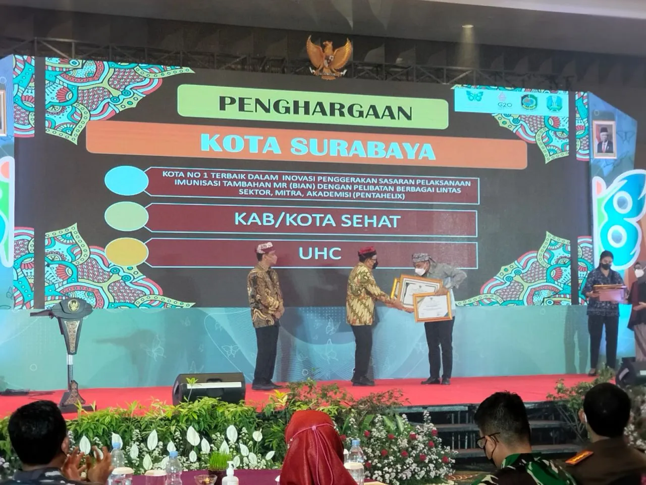 Hari Kesehatan Nasional 2022 Jatim, Surabaya Boyong 3 Penghargaan Sekaligus