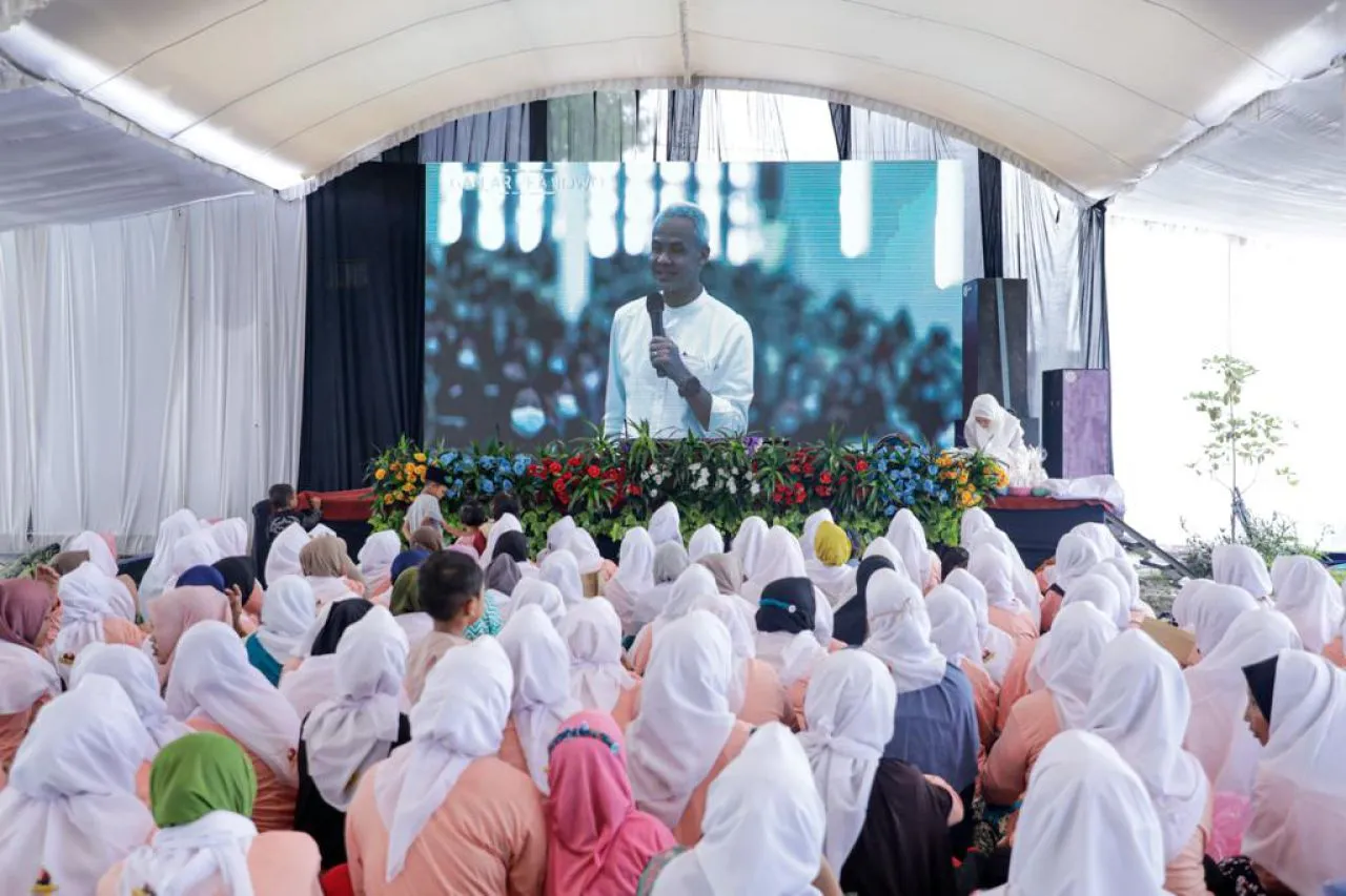 Relawan Mak Ganjar di Kediri Berdoa untuk Negeri